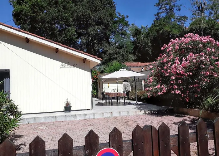 Charmante Maison Avec Jardin A Arcachon, Parfaite Pour 6 Personnes Arcachon